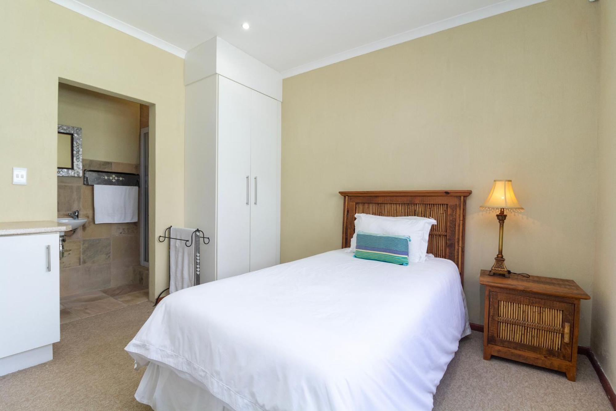 Whale Waters Self Catering Gansbaai Apartment De Kelders Exterior foto
